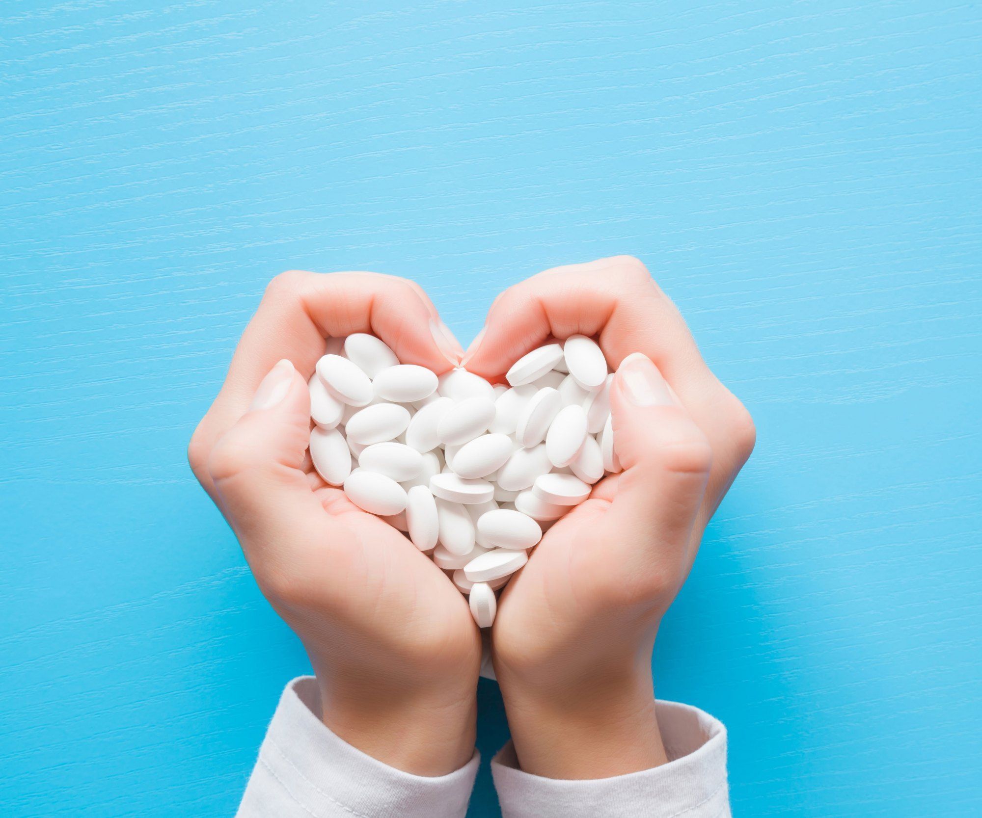 Medikamente in der Hand